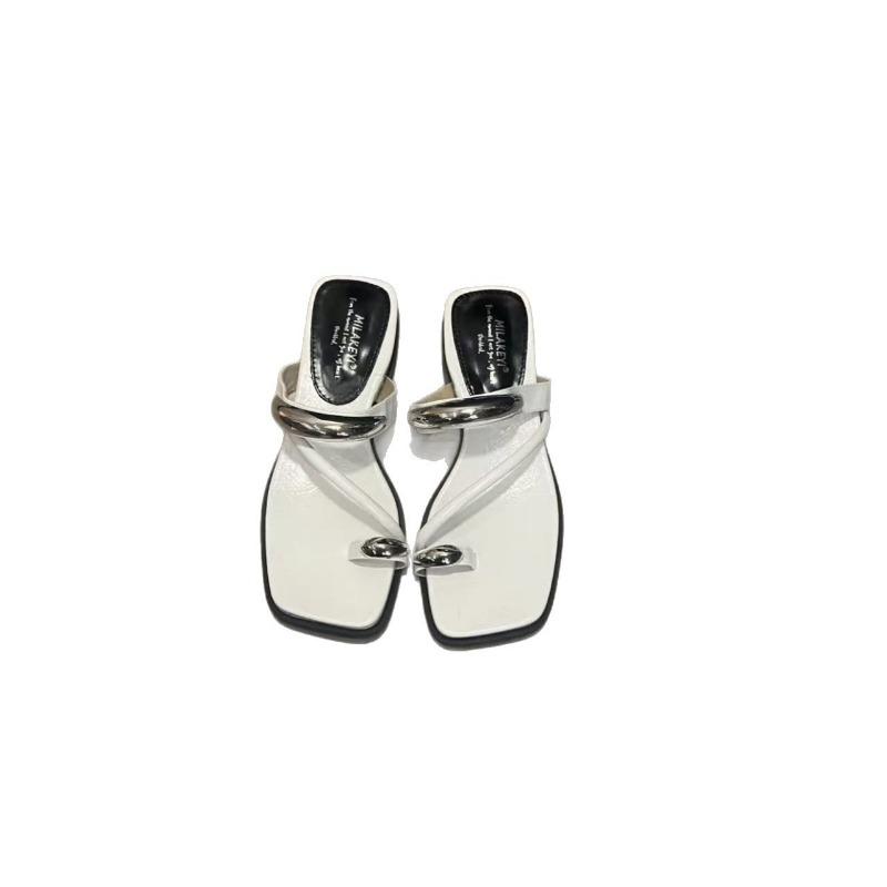 Fashion Niche Design Sense Thick Bottom Heightening One-word Slippers Women's Summer New Outer Wear with Skirt Cool Slippers