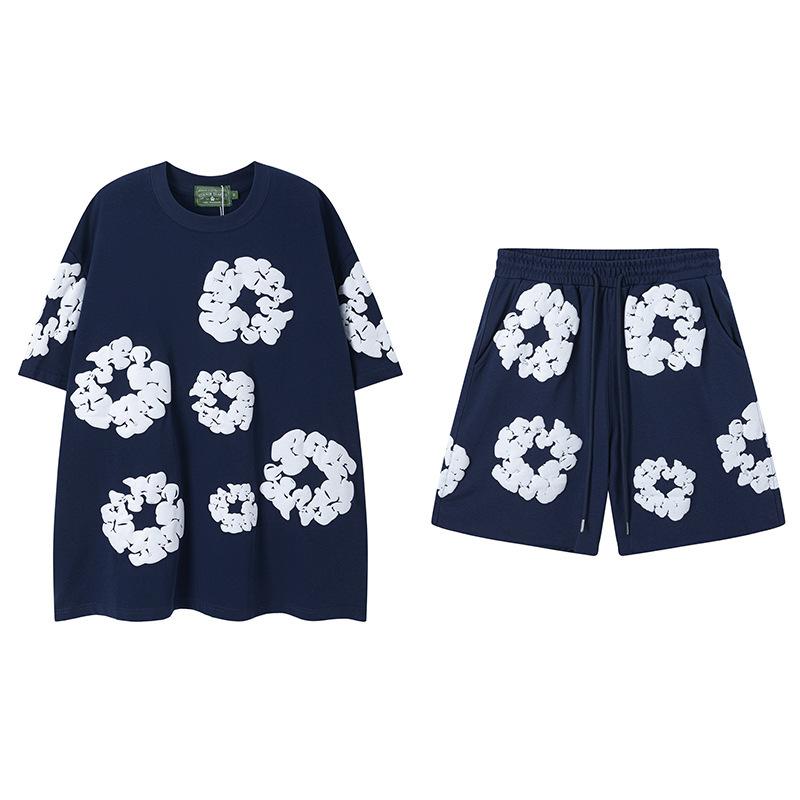 New Trendy Short-sleeved Short-pants Set with Foam Printing - Suitable for Both Men and Women, for Casual Wear.