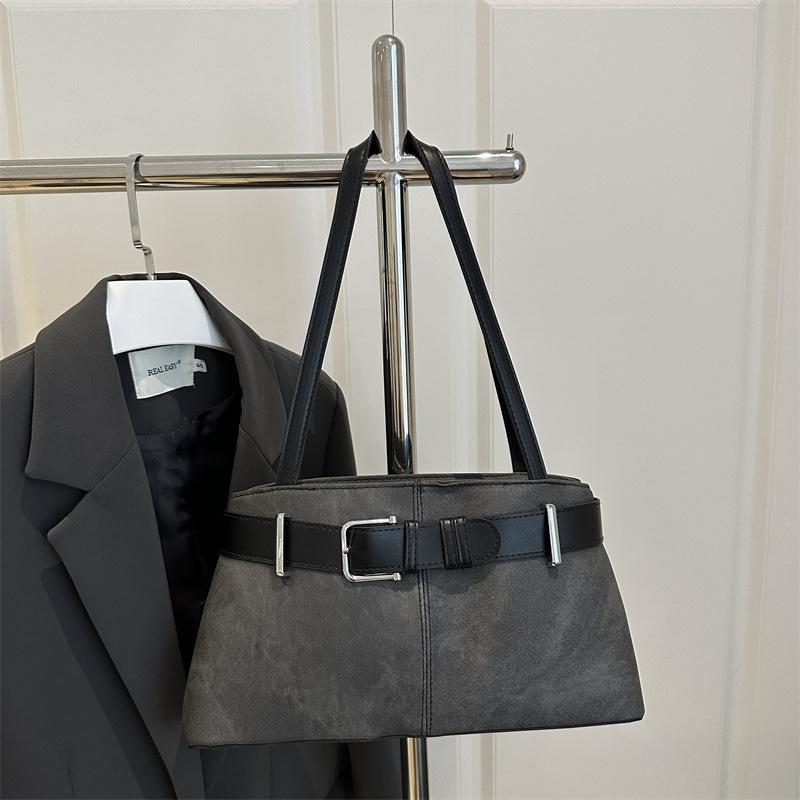 

Премиальный сенс универсальная подмышечная сумка новая сумка большой вместимости модная сумка для поездок на работу повседневная ретро на плечо сумка-тоут чёрный