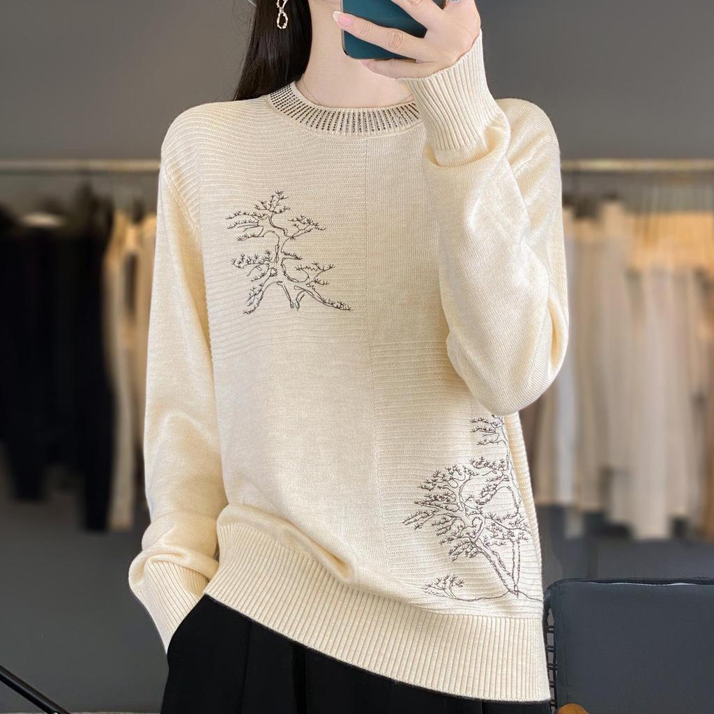 Women's Embroidered Wool Knit Sweater - Chinese Style, Loose Fit, Round Neck, Autumn/Winter.