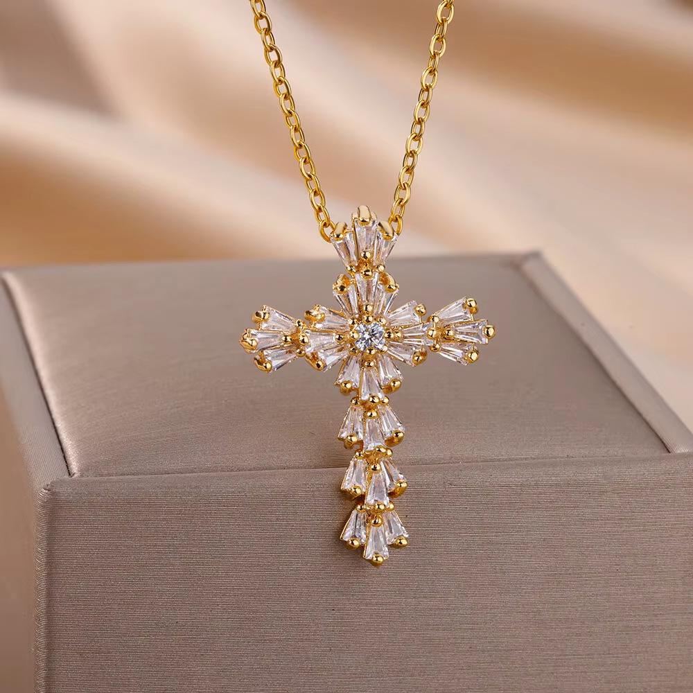 INS Style Luxury Zirconia Cross Pendant Necklace - High-end Clavicle Chain Jewelry