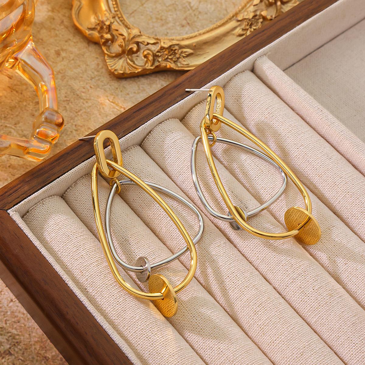 925 Silver Needle Exaggerated Irregular Geometric Personality Unique Design Temperament Dual Color Fashionable Simple High-end Earrings