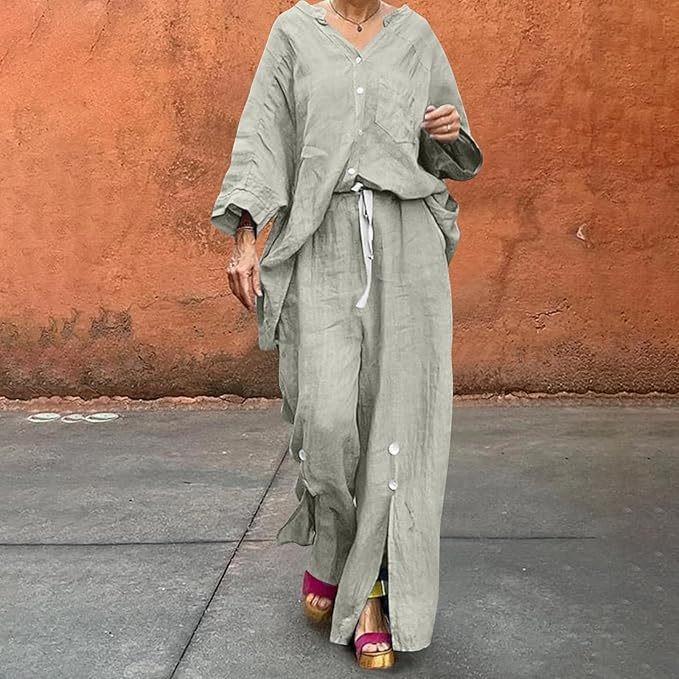 Ledig khakifärgad skjorta med knappar och vida byxor med dragsko i midjan