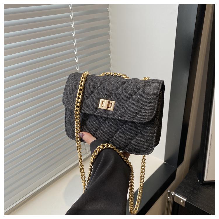 2024 Women's Versatile Denim Canvas Crossbody Bag with Diamond Chain
