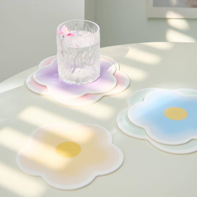 Flower Leather Coasters Heat Insulating Placemats Anti-scald Non-slip Pans Mat Creative Household Gradient Color Table Mats