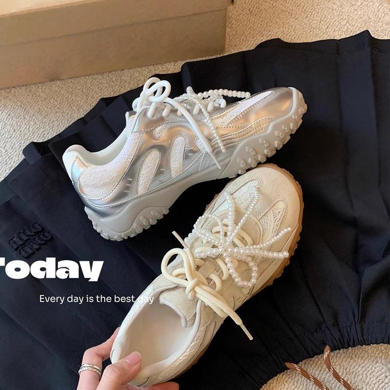 Traubenmutter hat den gleichen Stil, Ballerina-Stil erhöhte Forrest Gump Schuhe, Dad-Schuhe, Deutsche Trainingsschuhe, Weiße Schuhe, Damenschuhe in großen Größen