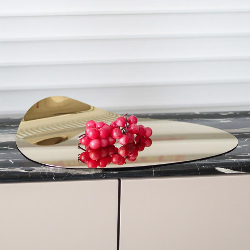 Nordic Ins Style Light Luxury Metal Irregular Folding Tray High-end Desktop Creative Art Fruit Plate Accessories