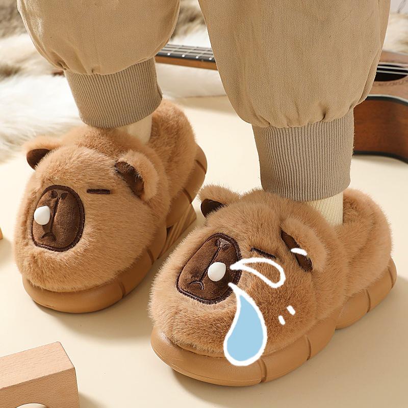 Capybara Kids’ Cozy Furry Slippers - Non-slip, Soft Sole, Indoor Warmth for Boys and Girls (Autumn/Winter).
