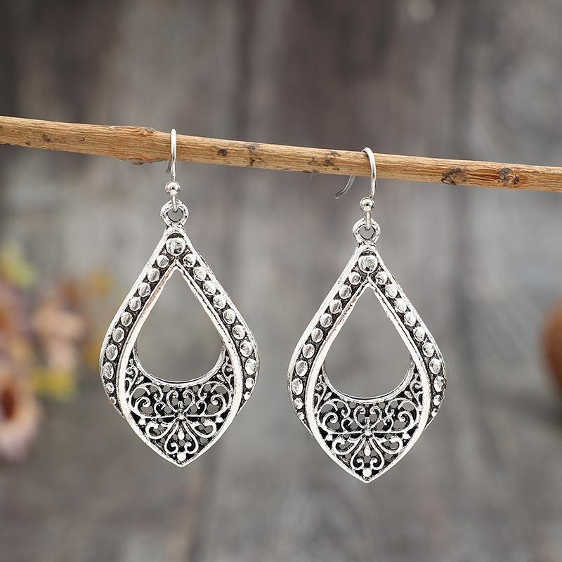 Vintage Ethnic Silver Color Metal Carving Alien Geometry Pattern Dangle Earrings for Women Accessories