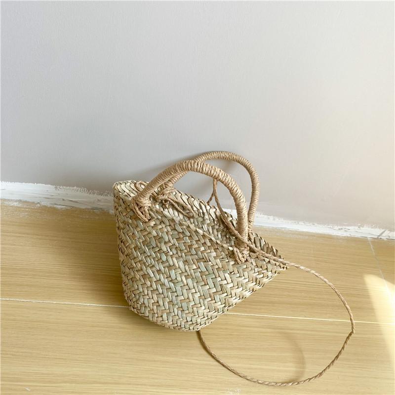 

Adorable Children s Woven Handheld Bag In White And Pink For Daily Use And Fashionable Outfits телесный