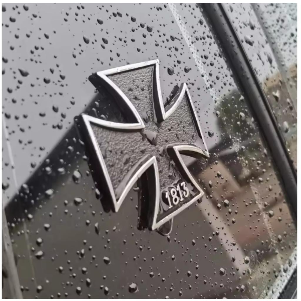 1pcs 3D Metal Altese Cross 1813 Emblem Decal Side Fender Rear Trunk Badge Sticker Are Applicable To Auto Motorcycle Pickup Truck SUV