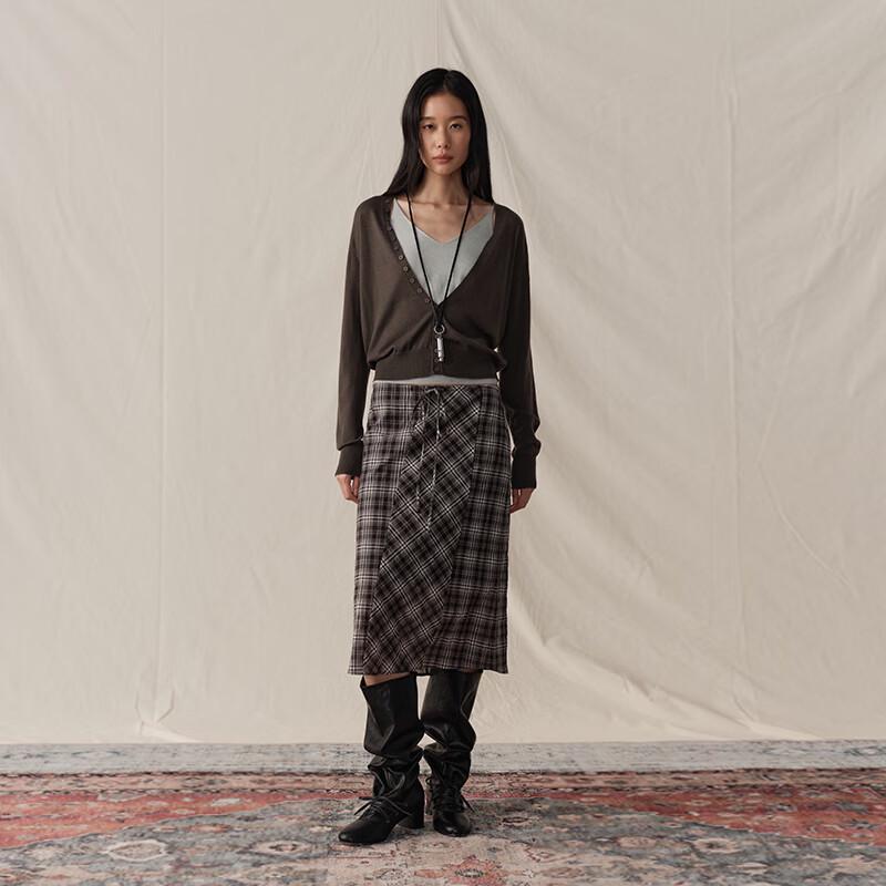 

GREEN BELT Women s V-Neck Color-block Two-Piece Knit Sweater Set One Size