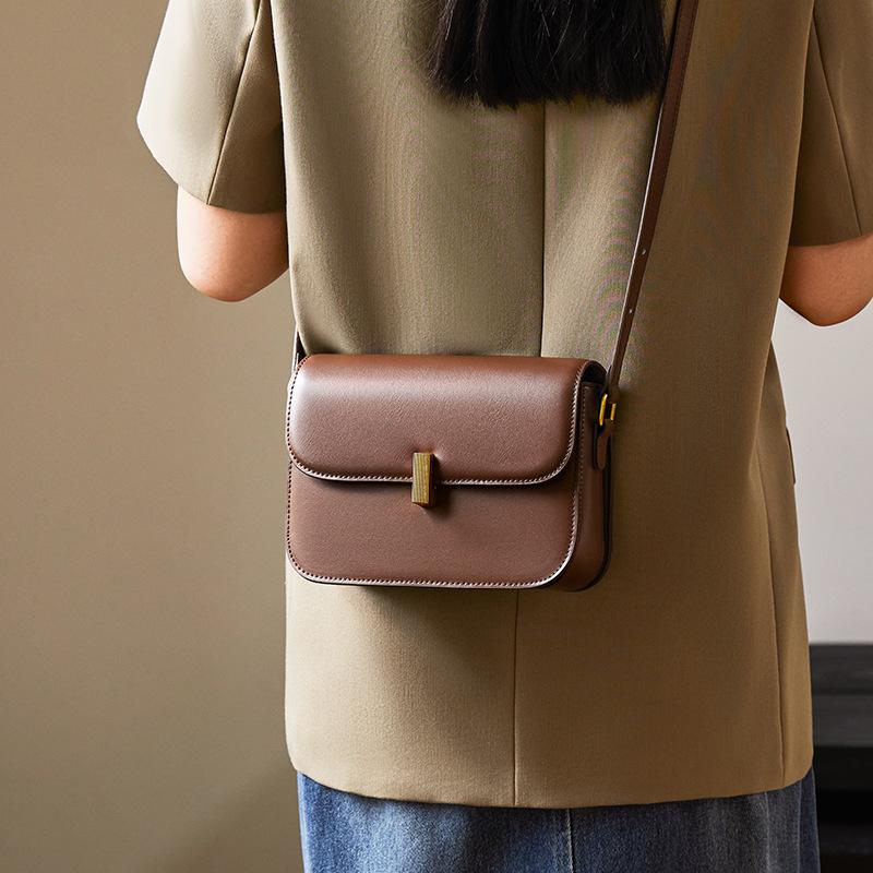 Mrs. Qiao High-End Bag for Women 2025 New Crossbody Bag Autumn Winter Small Square Bag Women's Underarm Genuine Leather Bag