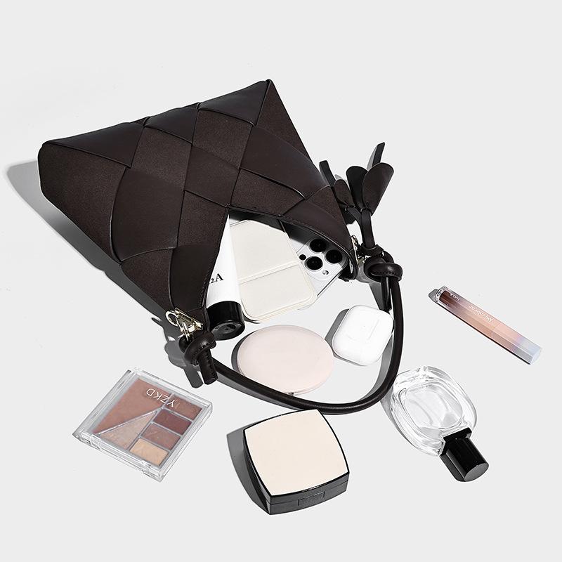 Handwoven Patchwork Bag Large Capacity Commuter Bucket Bag 2025 New Style High-end Versatile Shoulder Crossbody Bag