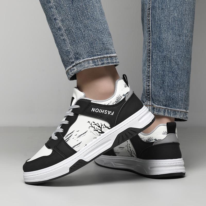 Herrenschuhe Frühling neue Leder Herren Board Schuhe lässig vielseitig bequem rutschfest Studenten Freizeitschuhe Trend kleine rote Schuhe