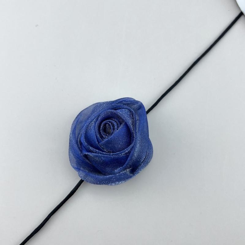 Stylish Rose Pendant Necklace Colorful Floral Shape Clavicle Chain Fashionable Jewelry Blossom Charm Neckchain Ornament