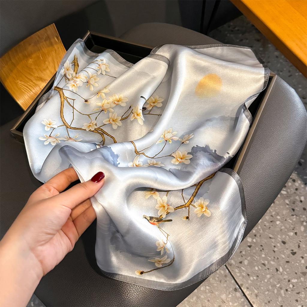 New Luxury Brand 100% Natural Silk Square Scarf Women Bandana Scarves Shawls Square Neck Foulard Wraps Cachecol Femme Bufanda