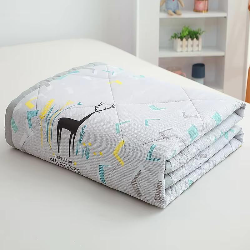Trendy Hot - Season Bedding: Lightweight Single Summer Quilt, Breathable & Perfect for Air - Conditioned Rooms, College Students