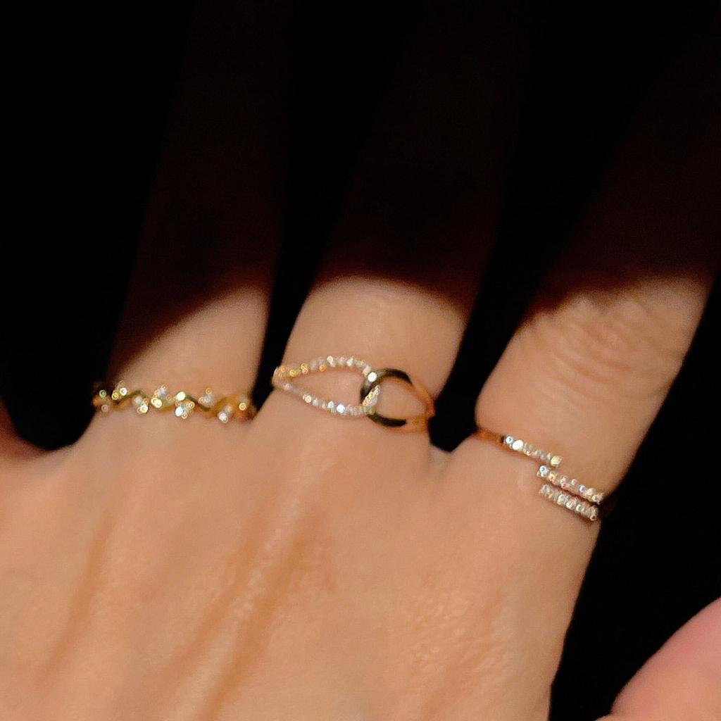Nowość w Charm inkrustacja Minimalistyczna Fala Pęknięty Diament Ultra Cienkie pierścionki dla kobiet Styl Stackingowy Pierścionek Nadaje się do Codziennej Biżuterii Prezent