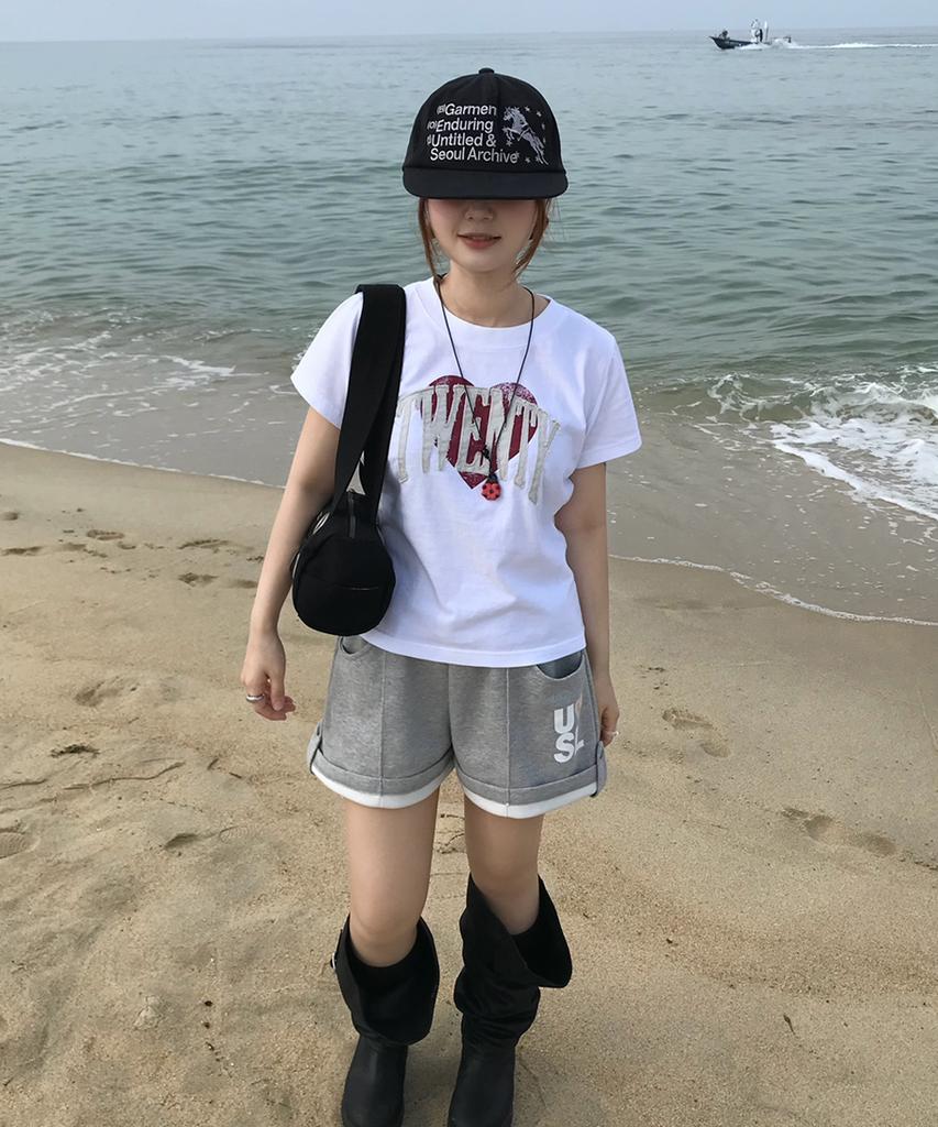 Eontaiteulseoul Untitled Crack Heart Applique Crop Short Sleeve White
