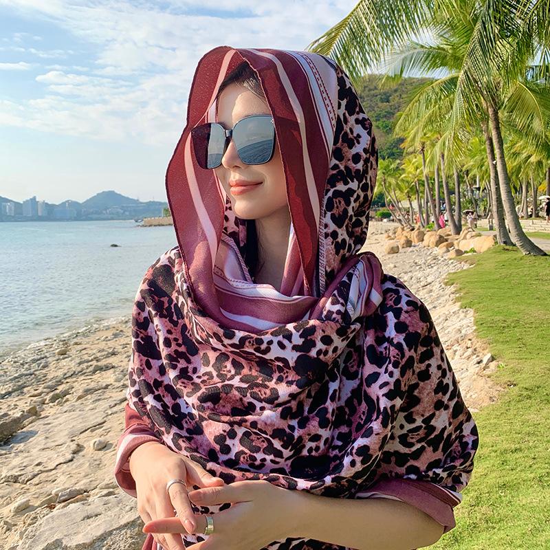 New Summer Fashion Women Silk Scarf Beach Wrap Shawl Leopard Print Sunscreen Bandana Hijab Mujer Bohemian Musulman Scarve Pareo