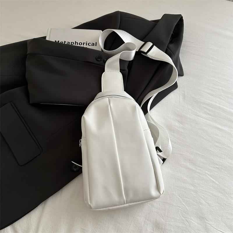 2025 Winter New Small Fresh and Fashionable Shoulder Breast Bag Korean Fanny Pack Personalized Retro and Beautiful Commuter Messenger Bag
