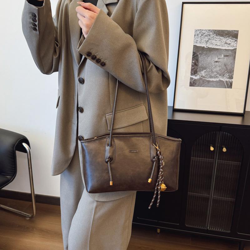 Large Capacity Retro Tote Bag - Women's 2025 Spring/Autumn Fashion Commuter Handbag