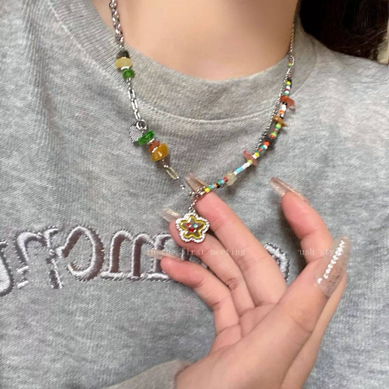 

New tassel necklace, exquisite high-end fashion commuter collarbone chain jewelry, holiday gift.
