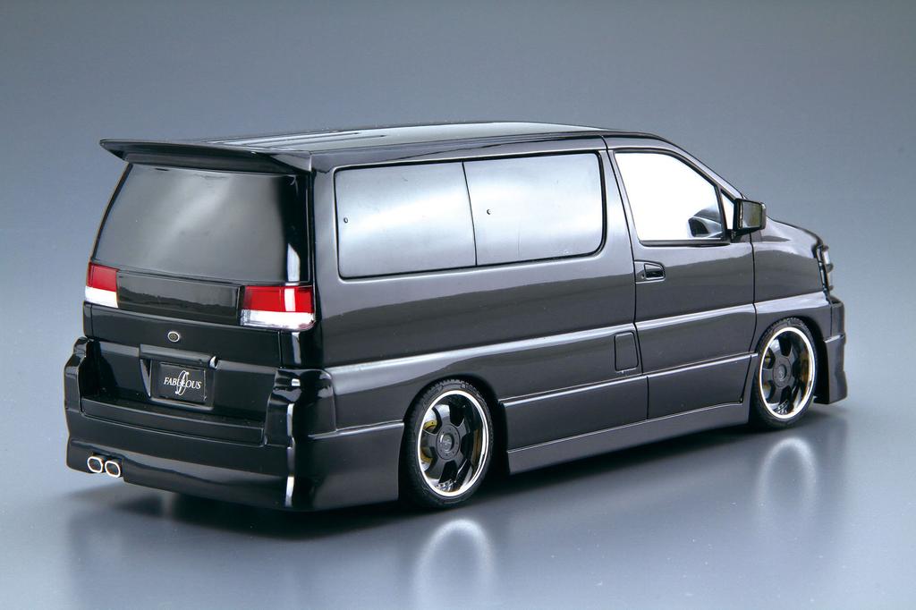 Aoshima Bunka Kyozai Maßstab The Tuned Car Serie 43 Nissan Fabless APE50 Elgrand 2000 Plastikmodell 1/24 Nr.