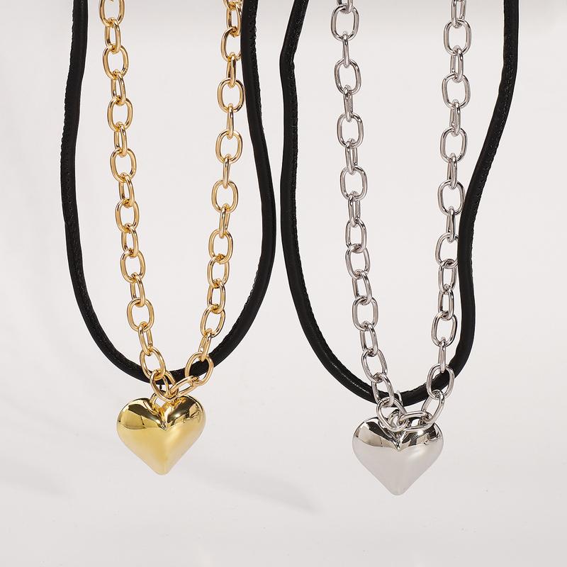 Heart Chain Pendant Necklace for Women Exquisite Black Leather String Collarbone Chains Punk Choker Retro Versatile Jewelry Gift