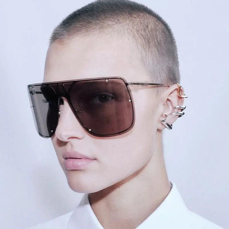 Oversized Vintage Sunglasses Women For Men Luxury Brand Designer Sun Glasses Popular Outdoor Goggle Punk Rivet Big Frame Eyewear