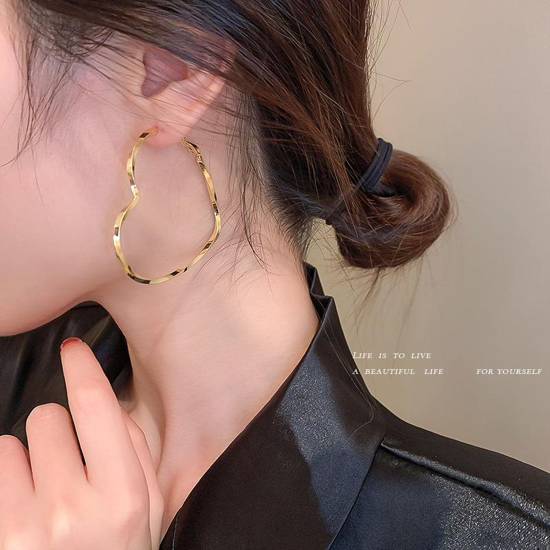Silver Needle Wind Love Plain Ring Earrings Retro Metal Sense Exaggerated Earrings Niche Cold Wind Earrings Wholesale Women