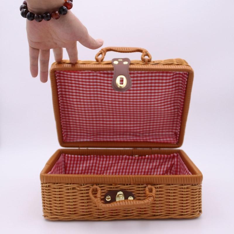 Portable Travel Toiletry Makeup Bag Woven Ratton Gift Box Cosmetic Organizer Large Capacity for Women Girls