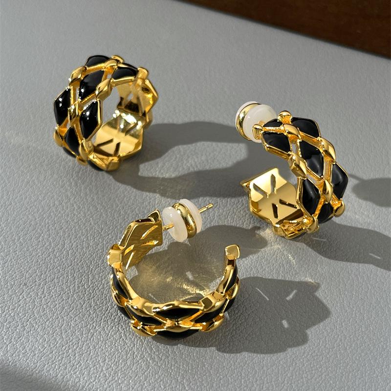 C-Shaped Black & Gold Argyle Enamel Earrings with 925 Silver Needle - Trendy European & American Design.