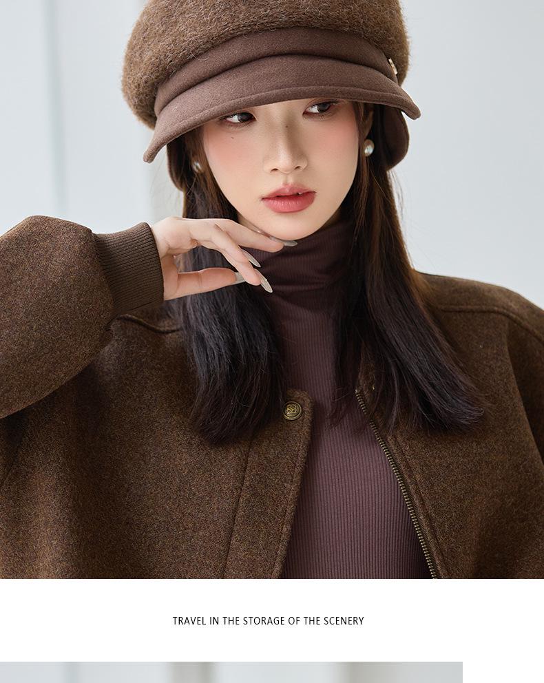 Women's British Style Windproof Beret - Versatile, Warm Metal Label Pleated Painter Hat for Autumn & Winter