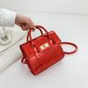 Fashionable Pu Shoulder Bag Stylish Street Trend Box Bag For Women In Elegant Black