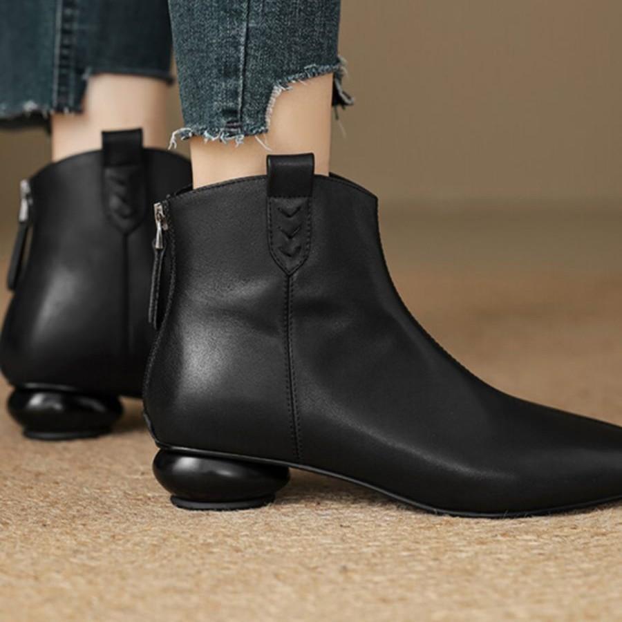 2025 new retro flat-bottomed Chelsea short boots women's boots low-heeled versatile spring and autumn single boots rear zipper and ankle boots