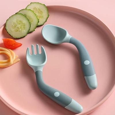 Böjbar Twist Baby Gaffel och Sked Set Lära Sig Äta Träningsbordsartiklar Silikon PP Mjuk Sked Mjuk Böjbar