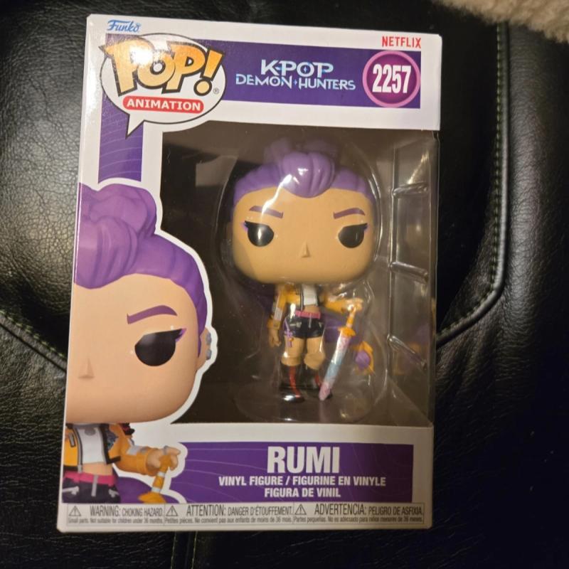 

Kpop Мисливці на демонів Румі Лялька-фігурка Funko Pop Офіційна Оригінальна Джину Румі Derpy Z0Ey Міра Обмежена Серія Модель Іграшка Колекційна