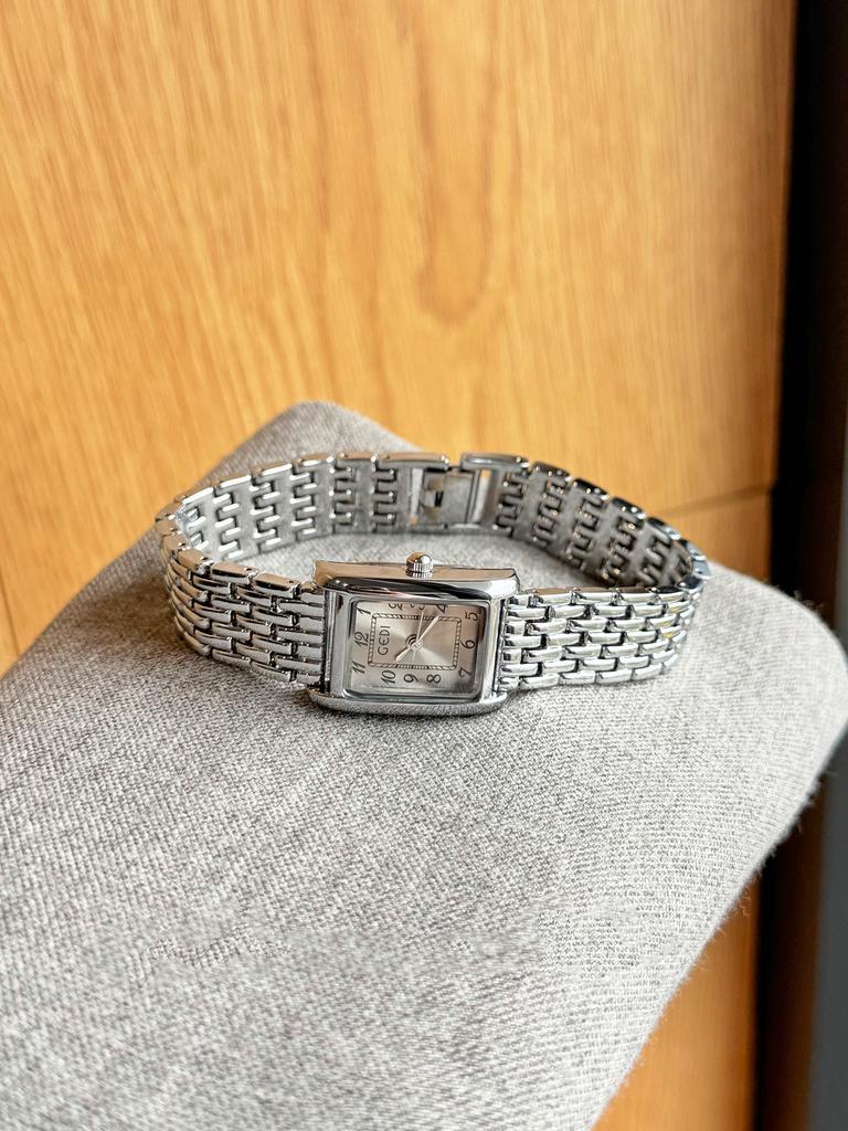 GEDI NOVÉ Retro Elegantné Luxusné Quartzové Hodinky pre Ženu Náramok Časomer Minimalistické Štvorcové Zliatinové Dámske Náramkové Hodinky Darček