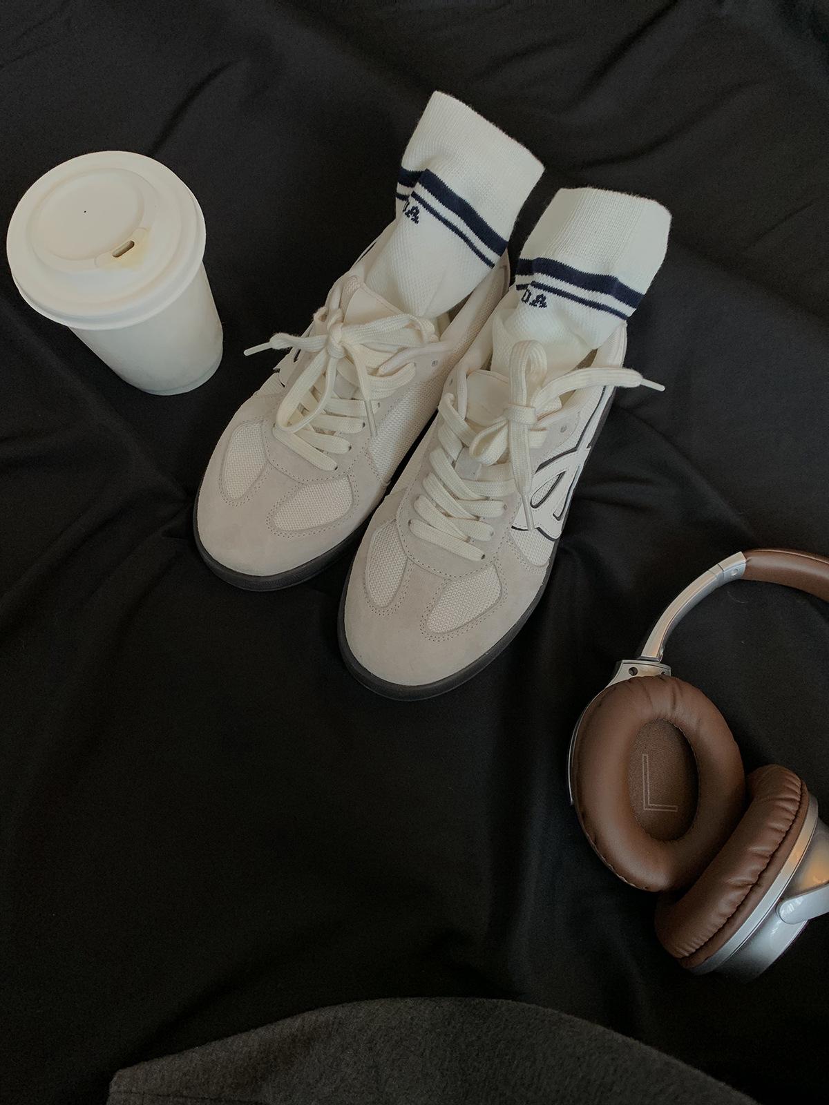 

Flat-bottomed German training shoes women s 2025 new autumn, spring and summer casual sports shoes popular little white shoes lightweight Forrest Gump 35 белый