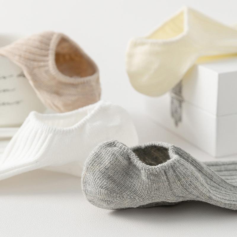 Women's Summer Thin Cotton Anti Bacterial Odor Breathable Shallow Mouth Invisible Non Slip Heel Socks