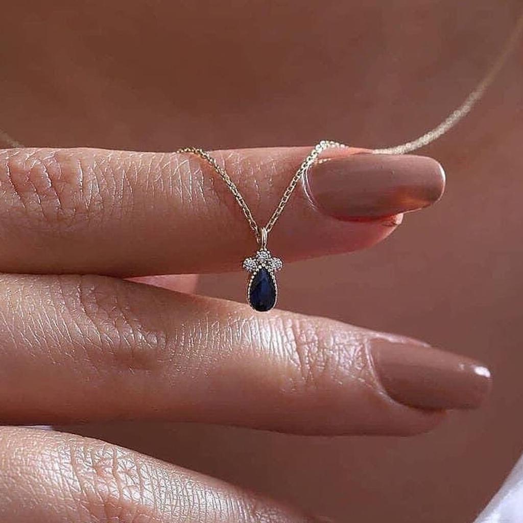 Dames Waterdruppel Hanger Ketting, Verfraaid met Synthetische Zirconia in Peervormige Slijping, Geschikt voor Dagelijkse Sieraden en Vakantiegeschenken