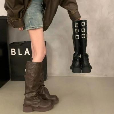 Botas femininas de sola grossa, novas, bico redondo, salto grosso, fivela de cinto, manga, salto médio, botas femininas de cano alto