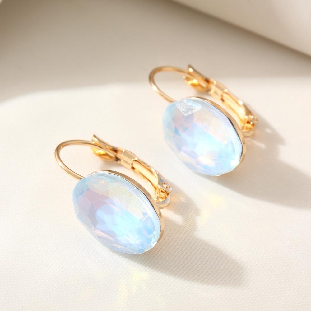 Kadınlar için Moda Dört Renkli Oval Yapay Kristal Halkalı Küpeler Küpe Takı Düğün Parti Aksesuarları