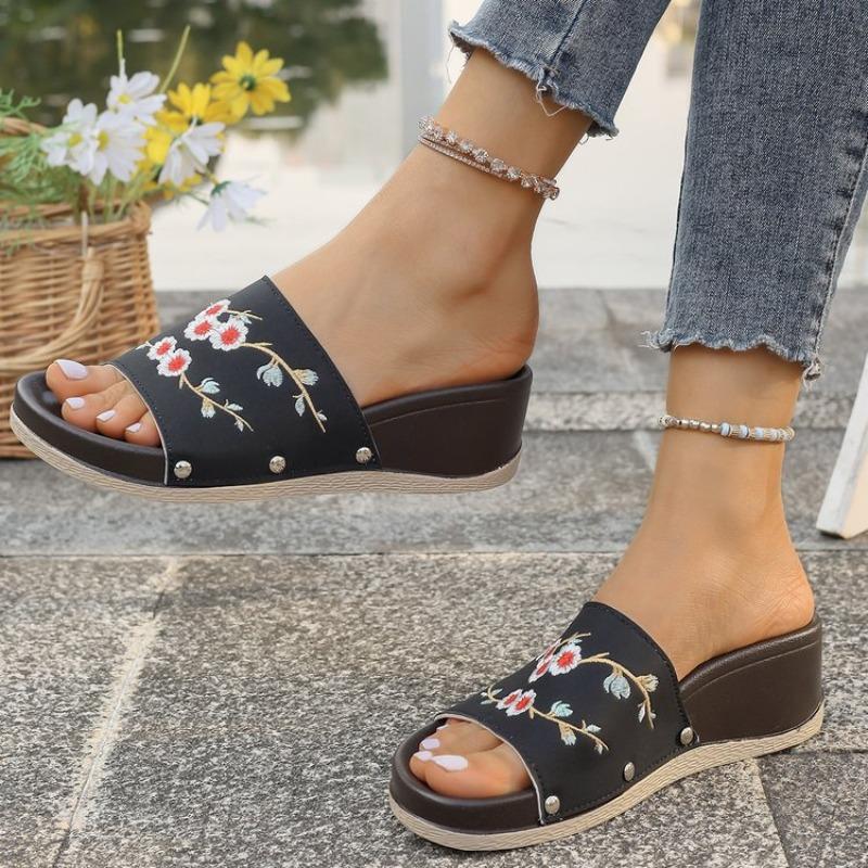 Large size one-character slippers women's summer wedge slippers embroidered flower cool slippers