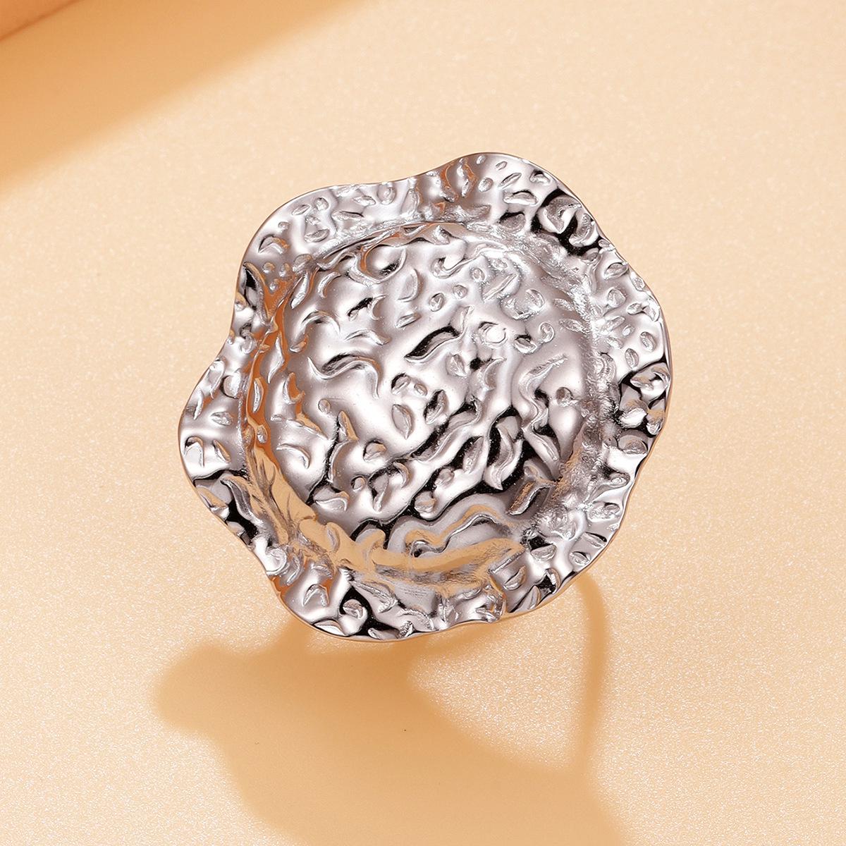 European & American Wide-Brim Floral Hat Design Vacuum-Plated 18K Gold Ring for Women