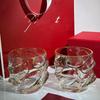 Sada dvou sklenic na whisky Baccarat Crystal s vlnitým řezem - Ideální vánoční dárek pro páry.