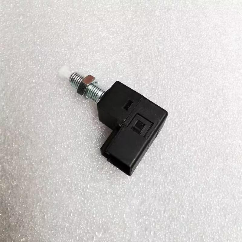 3504110-M01 3504110-W02 Brake Light Switch/sensor for CHANGAN CS35 CS75 Foot Brake Switch