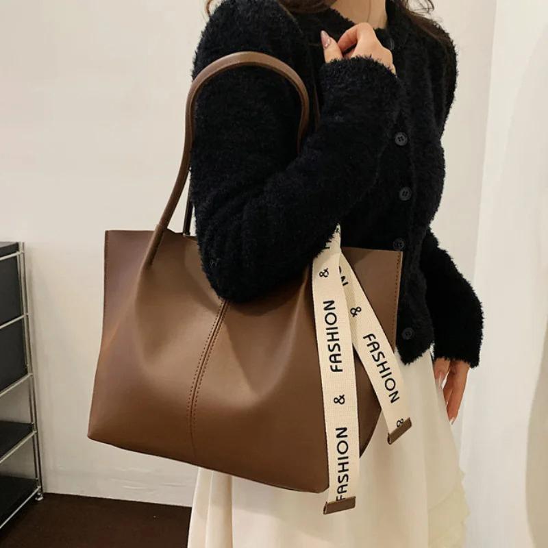 Borsa Tote Chic Semplice da Donna Materiale PU Interno Spazioso Chiusura a Bottone Decorazione a Nastro Beige Staccabile Minimalista Elegante